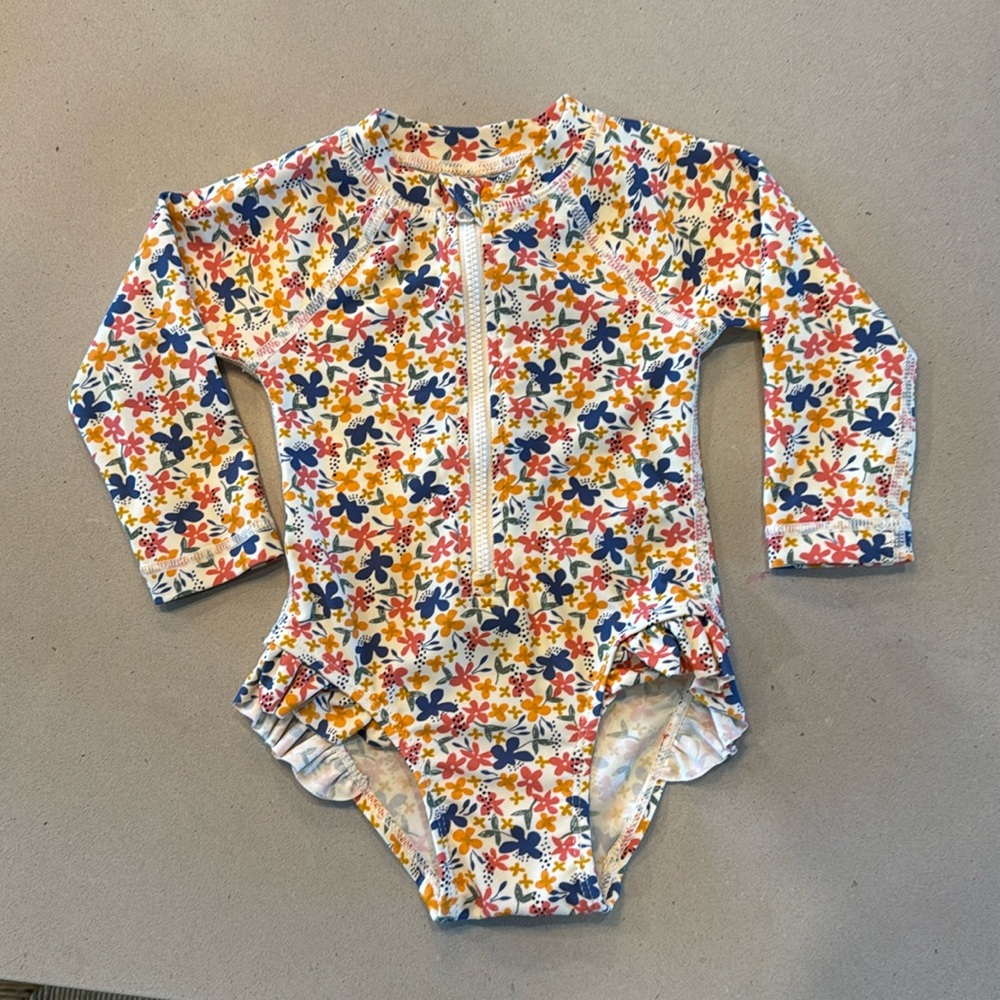 Tea Collection Baby Girl Floral Print One Piece Rash Guard Swimwear Size 6-9M